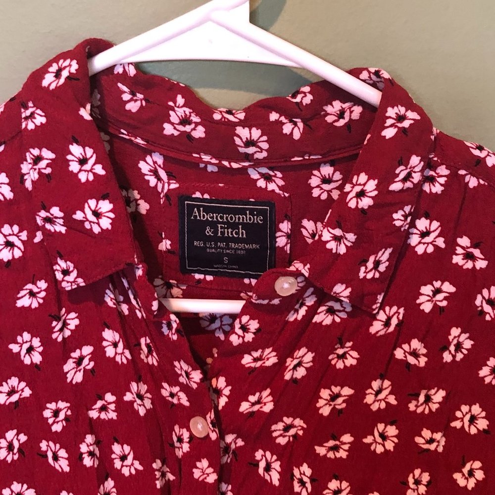 Abercrombie & fitch short sleeve flowered top - Picture 3 of 3
